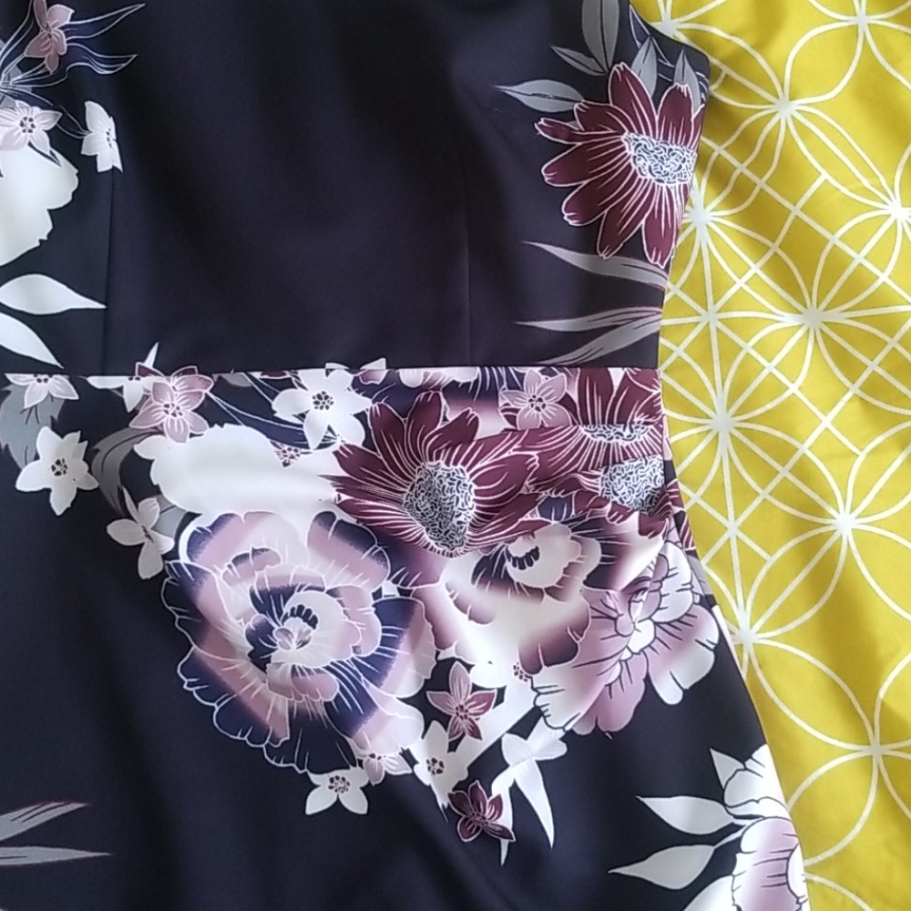 Dress - Picture 2 of 4